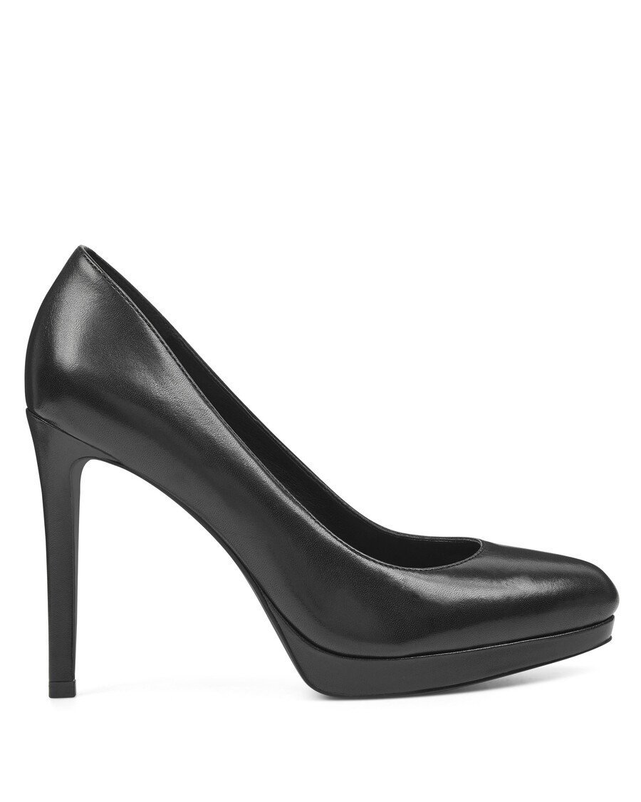 Nine West Quabree Platform Pumps